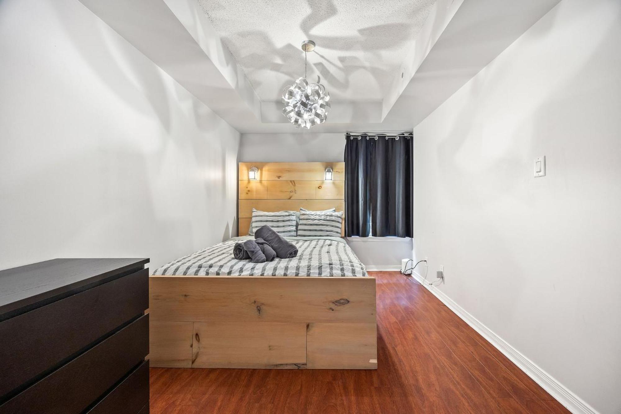 Liberty Village Townhouse Toronto Exterior photo